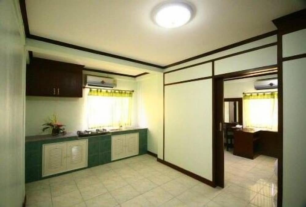Amarin Inn 5/45