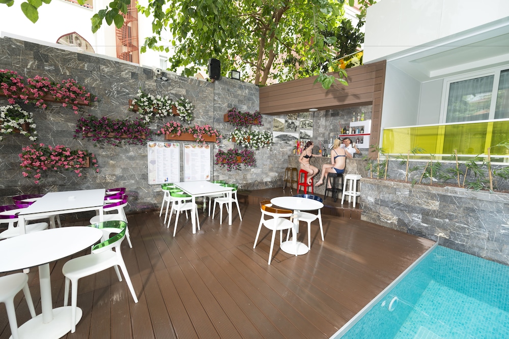 Kleopatra Suit Hotel 47/59