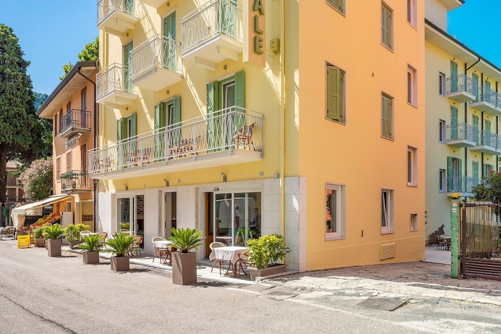 Hotel Centrale 39/50
