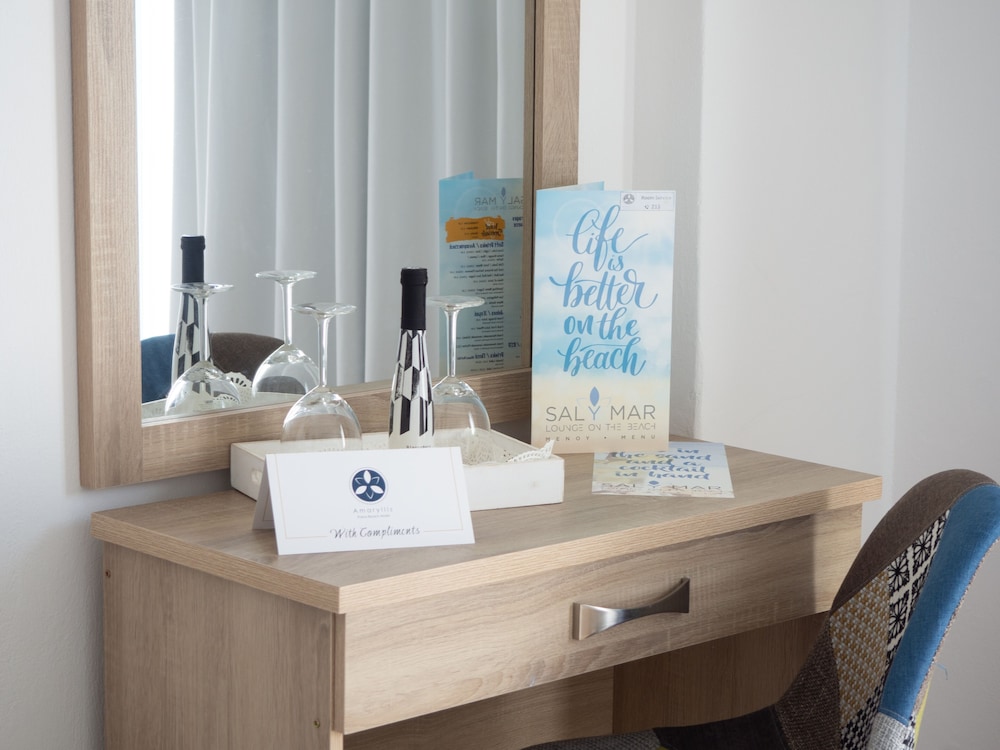 Amaryllis Beach Hotel 31/50