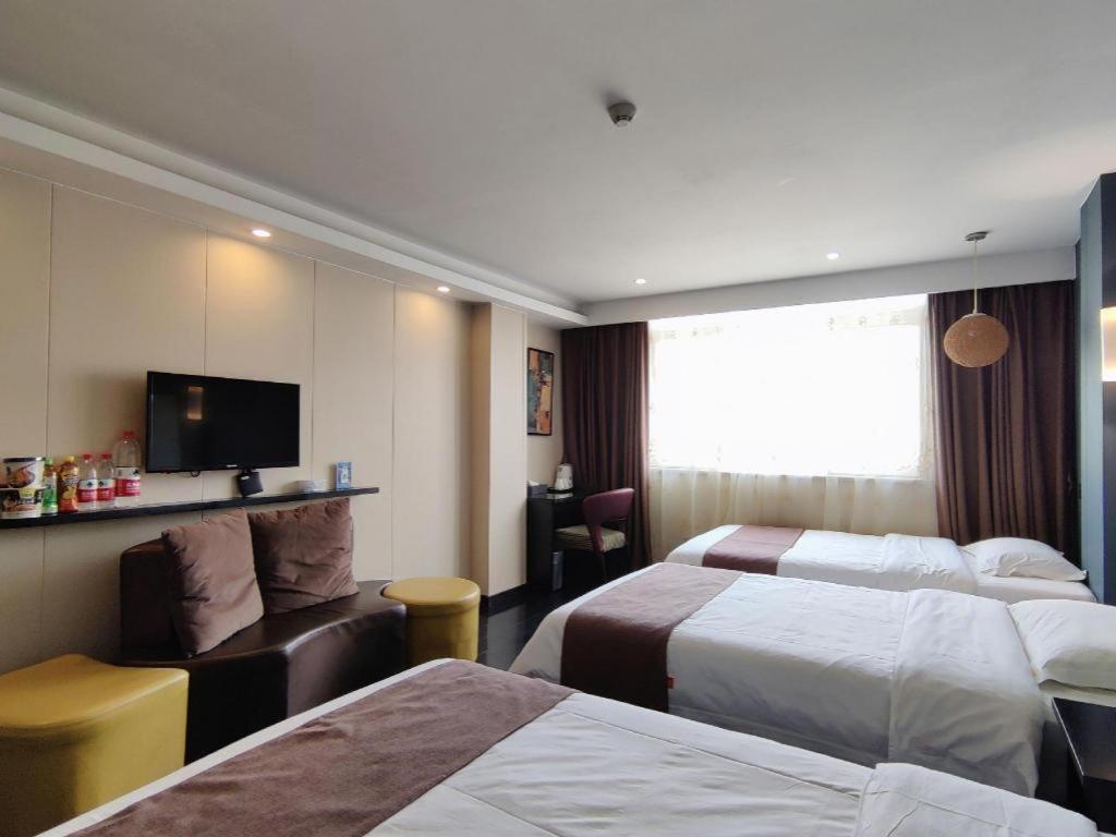 Thank Inn Plus Hotel (He'nan Zhoukou Chuanhui District Red Star Macalline) 30/49
