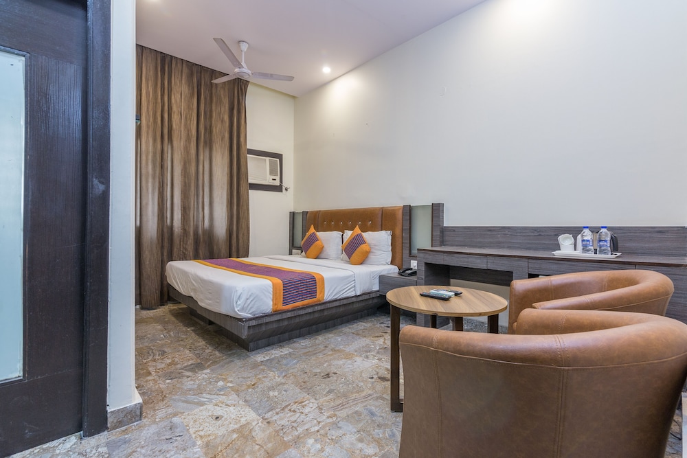 RUPAM HOTEL 24/72