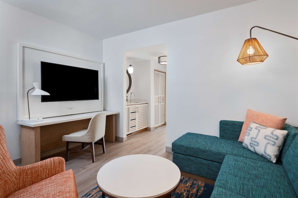 Doubletree Suites By Hilton Naples 34/67