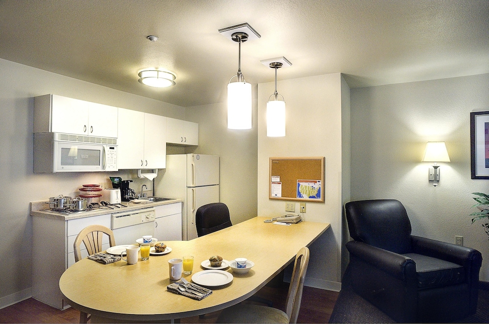 Candlewood Suites Austin-Round Rock 30/48