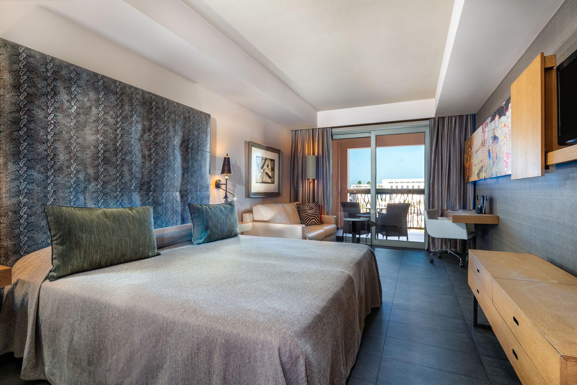 Standard, Double Bed, Balcony or Terrace