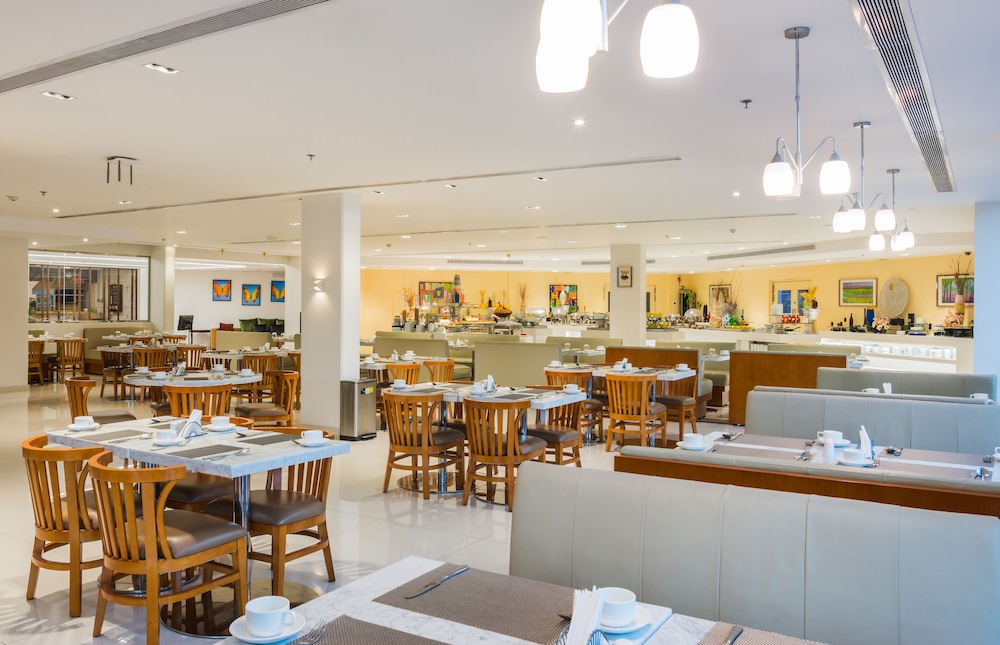 فندق قرية الريم(Al Reem Village Hotel) 34/51
