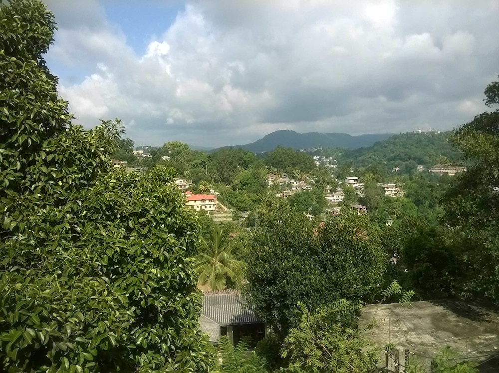 Sunny Hill Residence Kandy 19/22