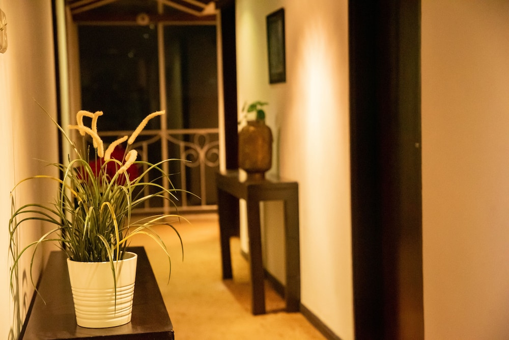GRAND ORIENTAL HOTEL 35/60