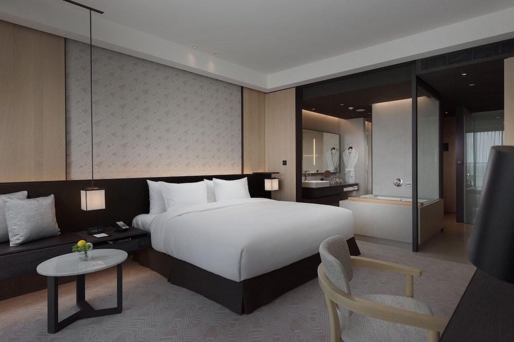 CROWNE PLAZA TAINAN 16/81