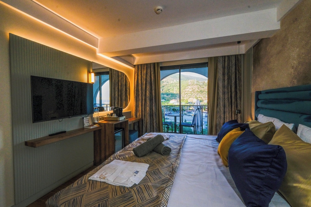 Ada Port Hotel 47/66