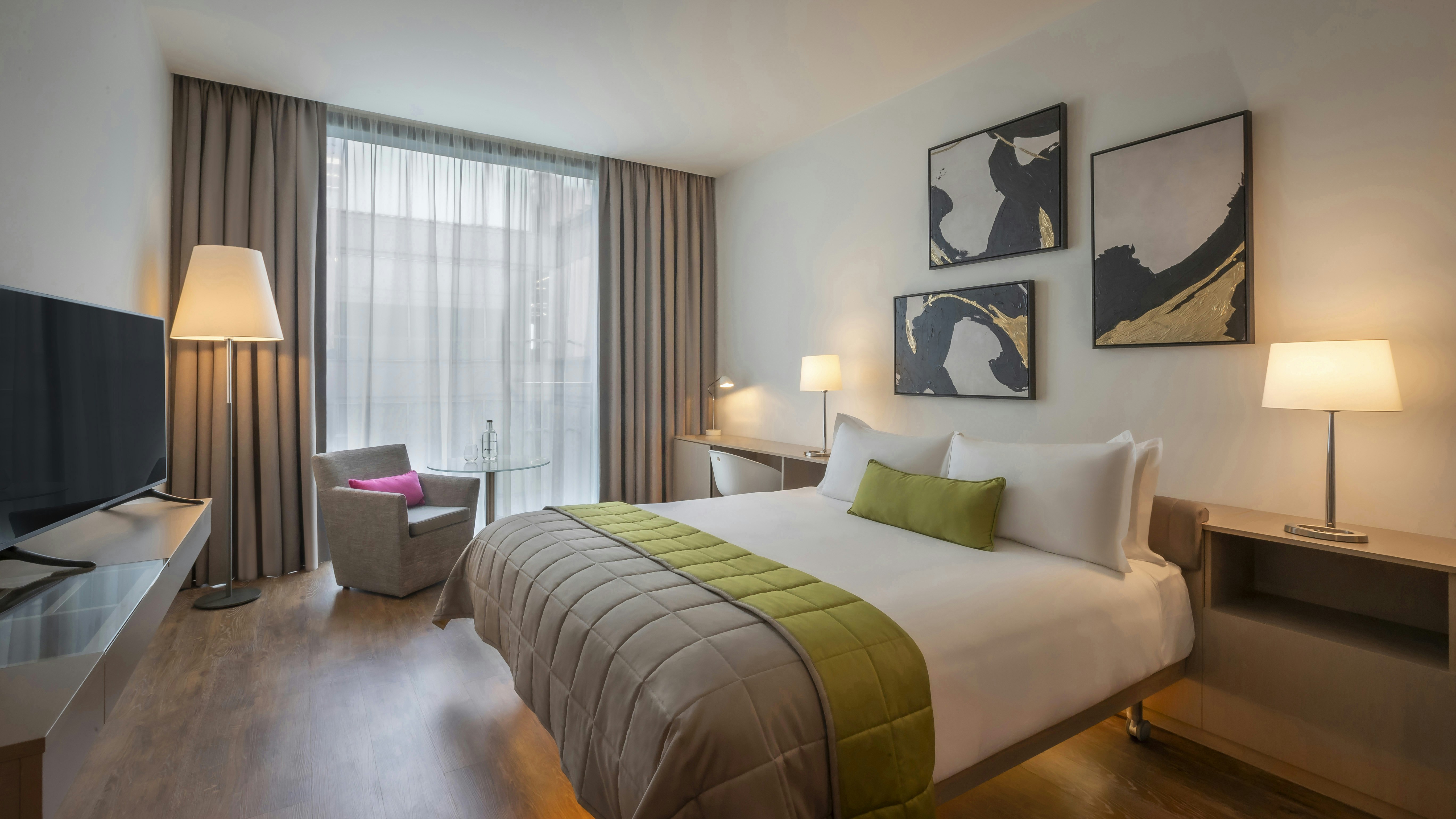 Superior, King Bed