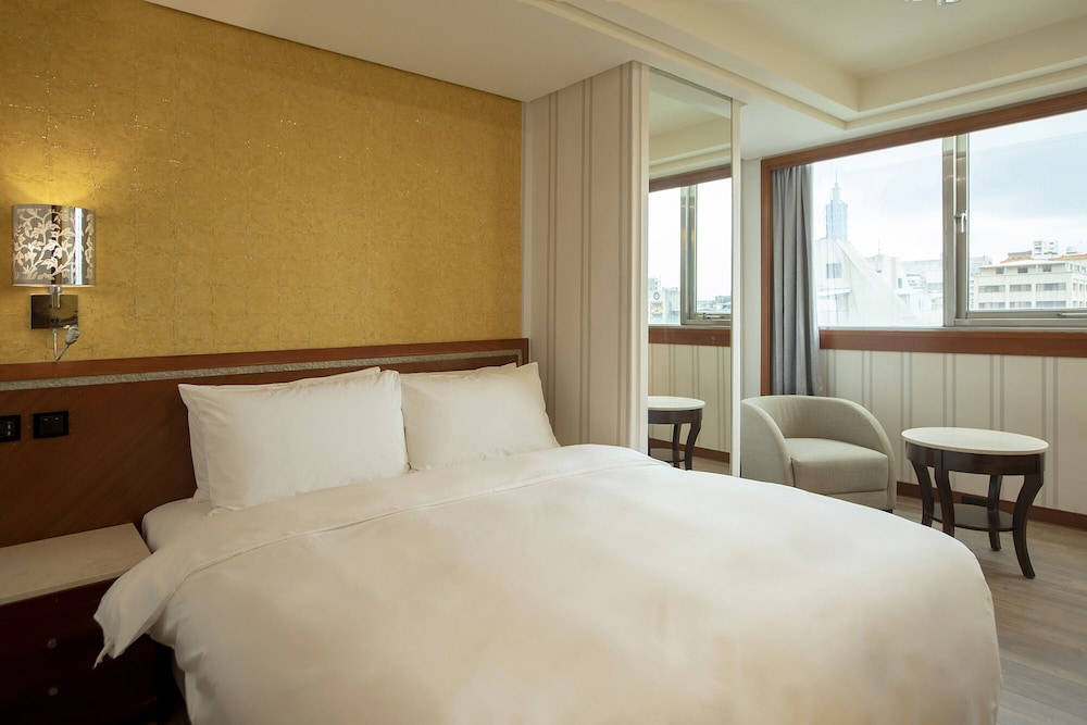 CAPITAL HOTEL NANJING 15/30