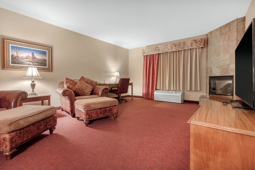 Norfolk Lodge Suites Ascend Hotel Collection 21/32