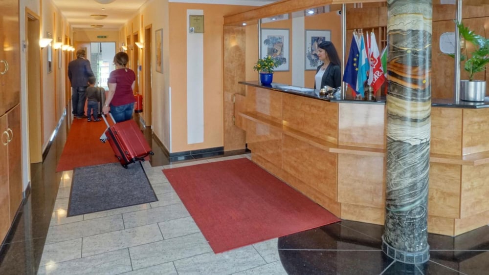 Hotel Opal 7/60