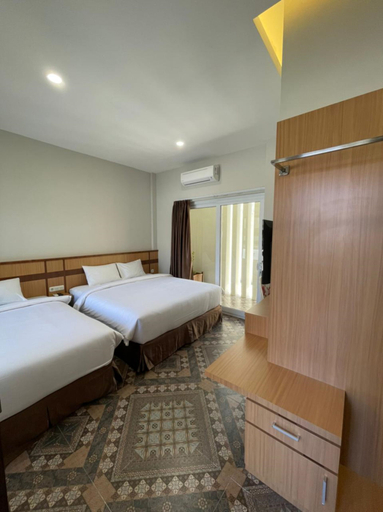 Lims Hotel 6/11