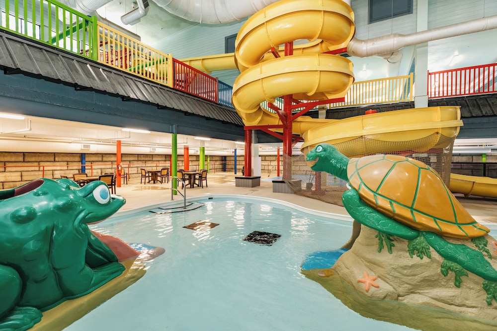 Branson Waterpark Hotel 52/53