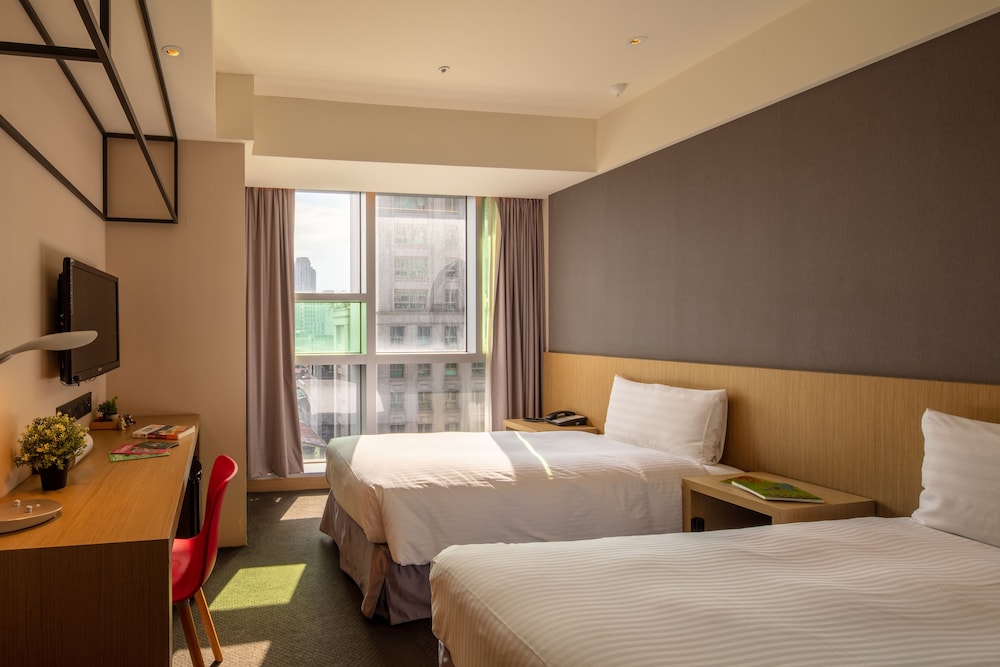 CHAIIN HOTEL DONGMEN 19/68