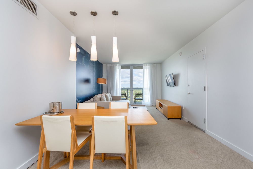 Private Ocean Luxury Condos at Beachwalk 28/50