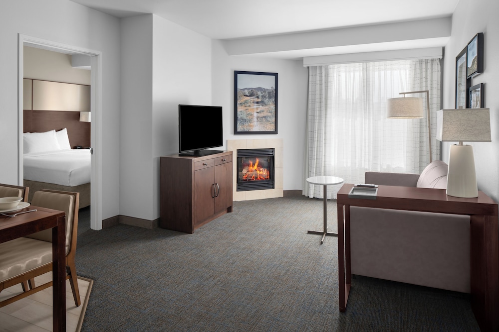 Residence Inn By Marriott Santa Clarita Valencia 35/61