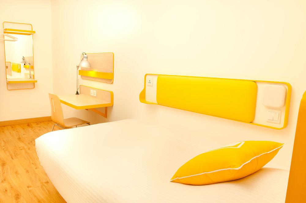 Room at Bloomrooms At Link Road, DELHI