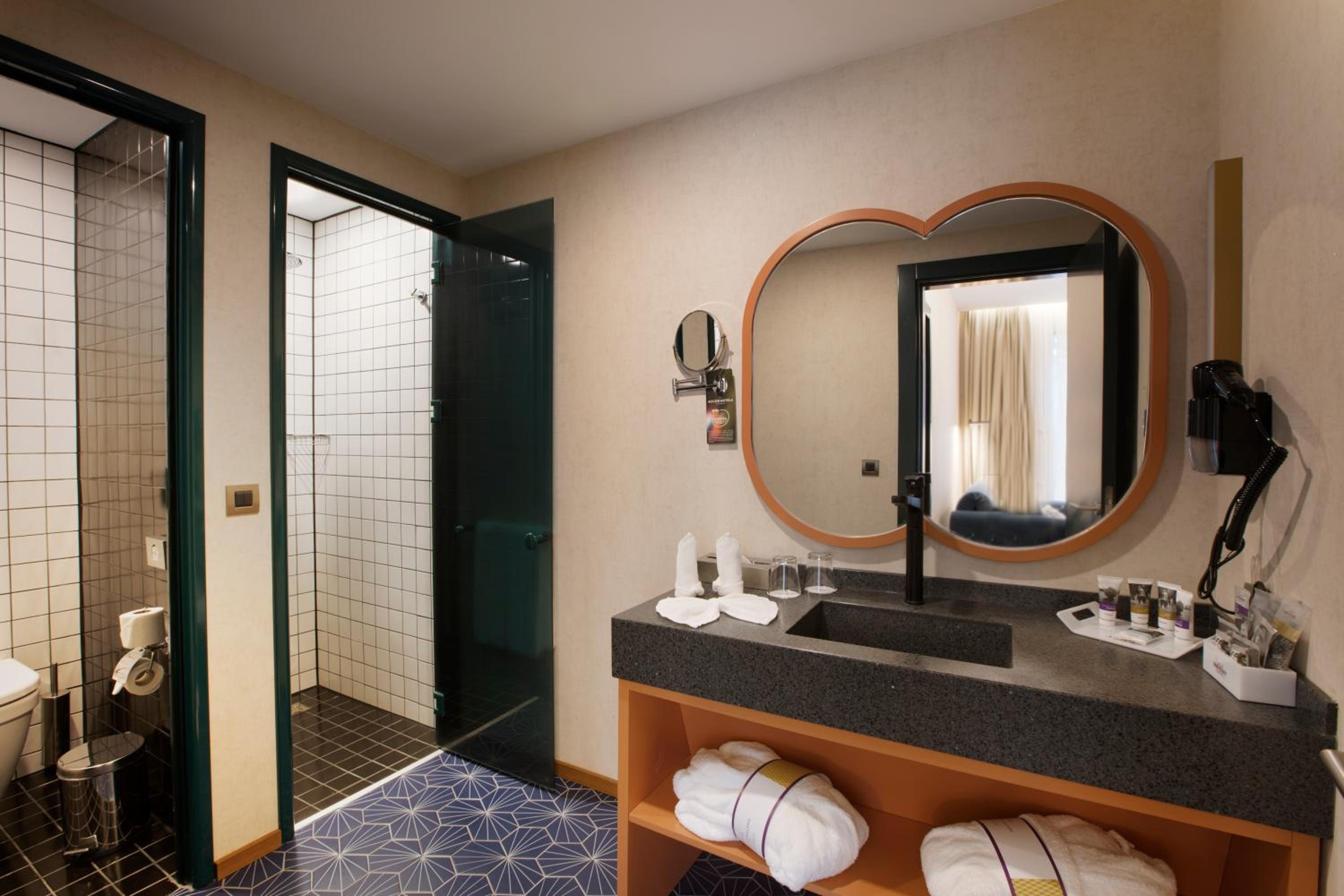 جناح جونيور، Mercure Istanbul Bakirkoy Hotel 8/9