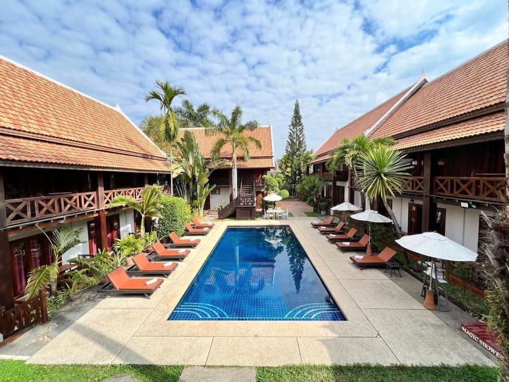 Muangthong Hotel 41/50
