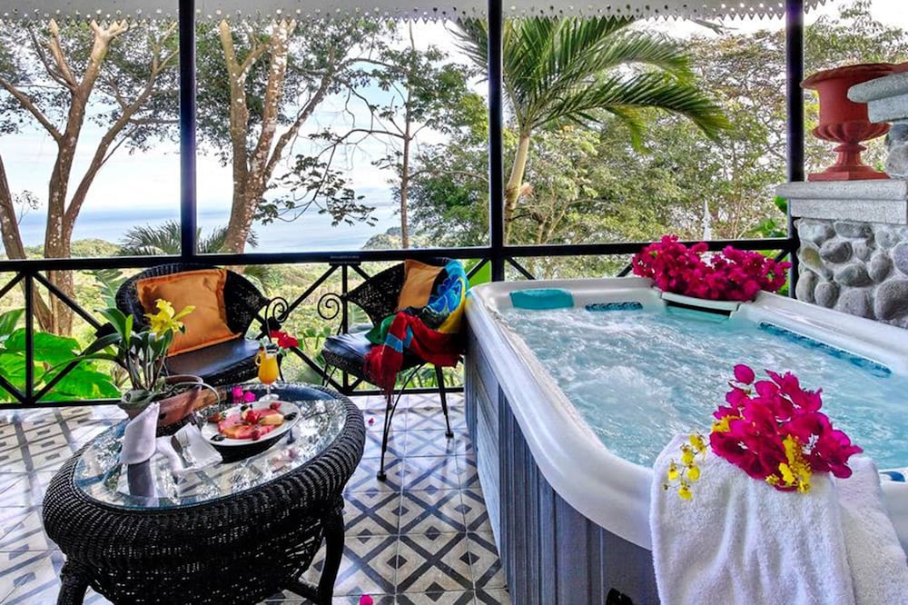 Villa Caletas Hotel 34/41