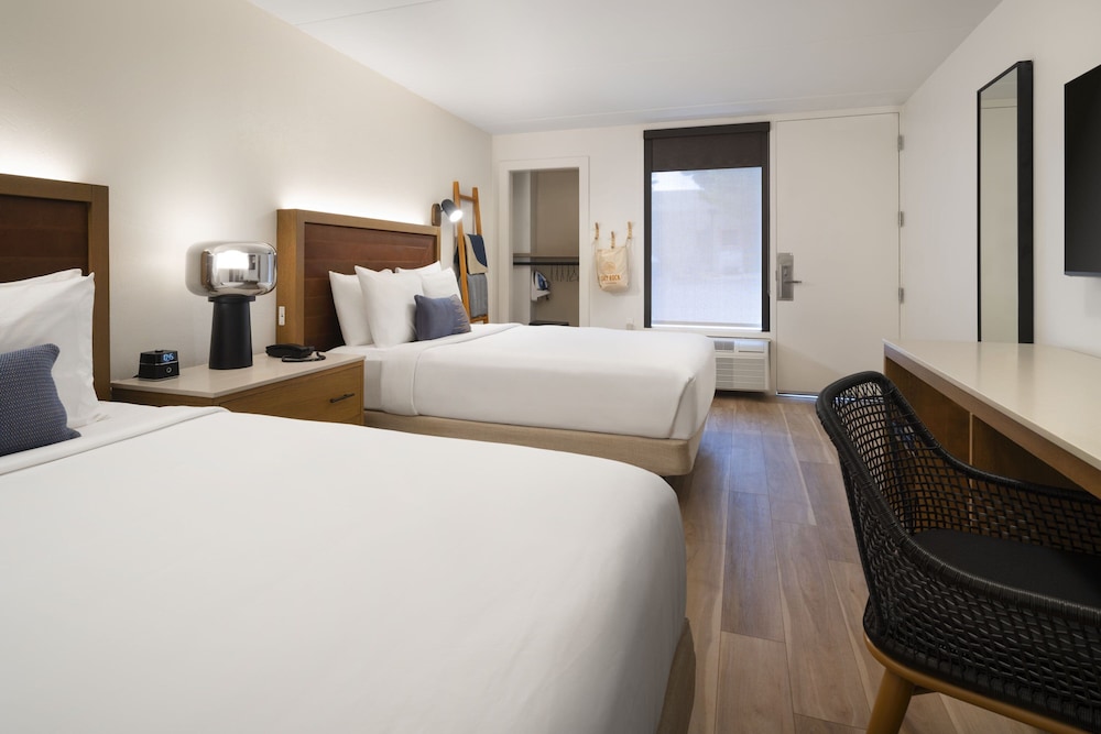 GUEST ROOM, 2 QUEEN BEDS, ACCESSIBLE