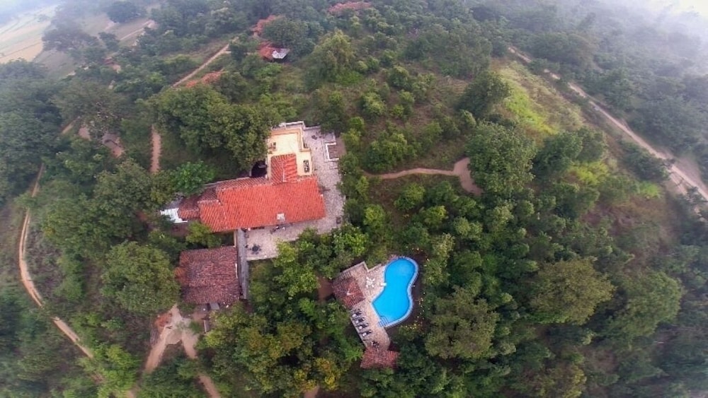 Kanha Earth Lodge 43/50
