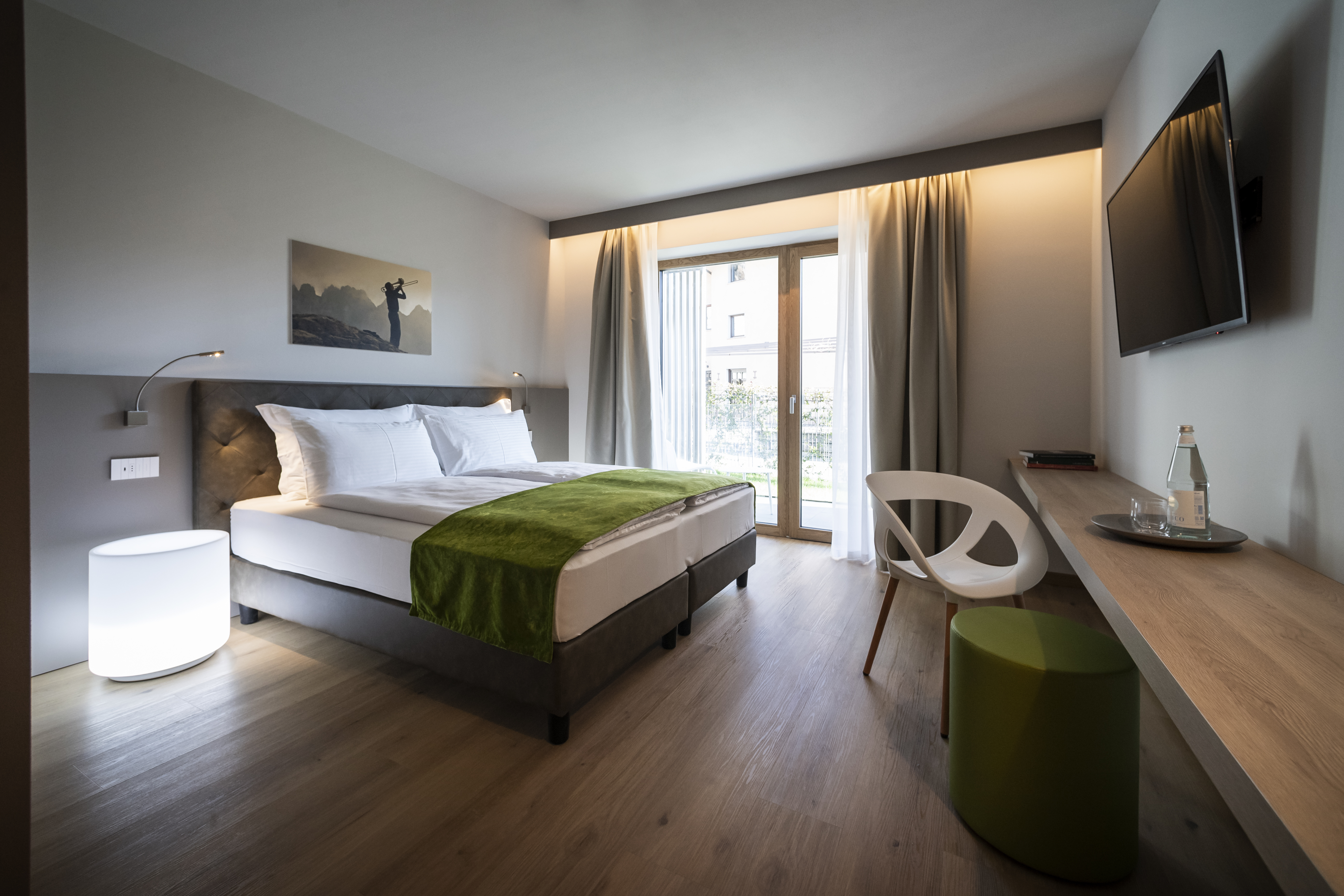 STANDARD, DOUBLE BED