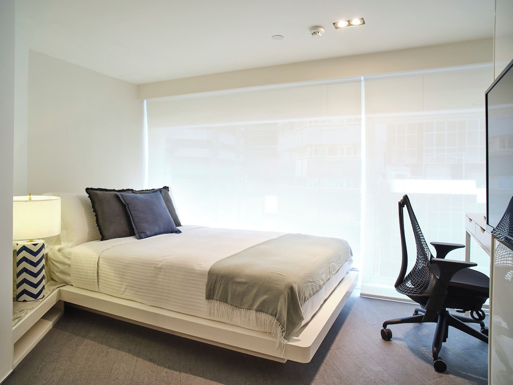 V Causeway Bay Hotel 12/35