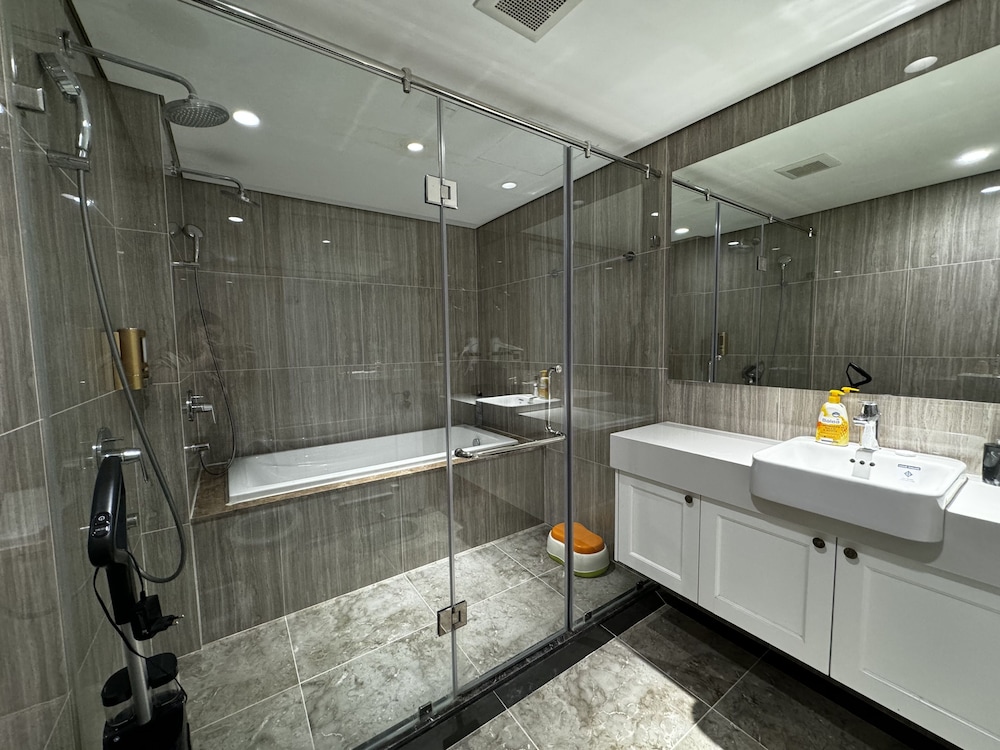 D Le Roi Soleil Premium Suites 26/50