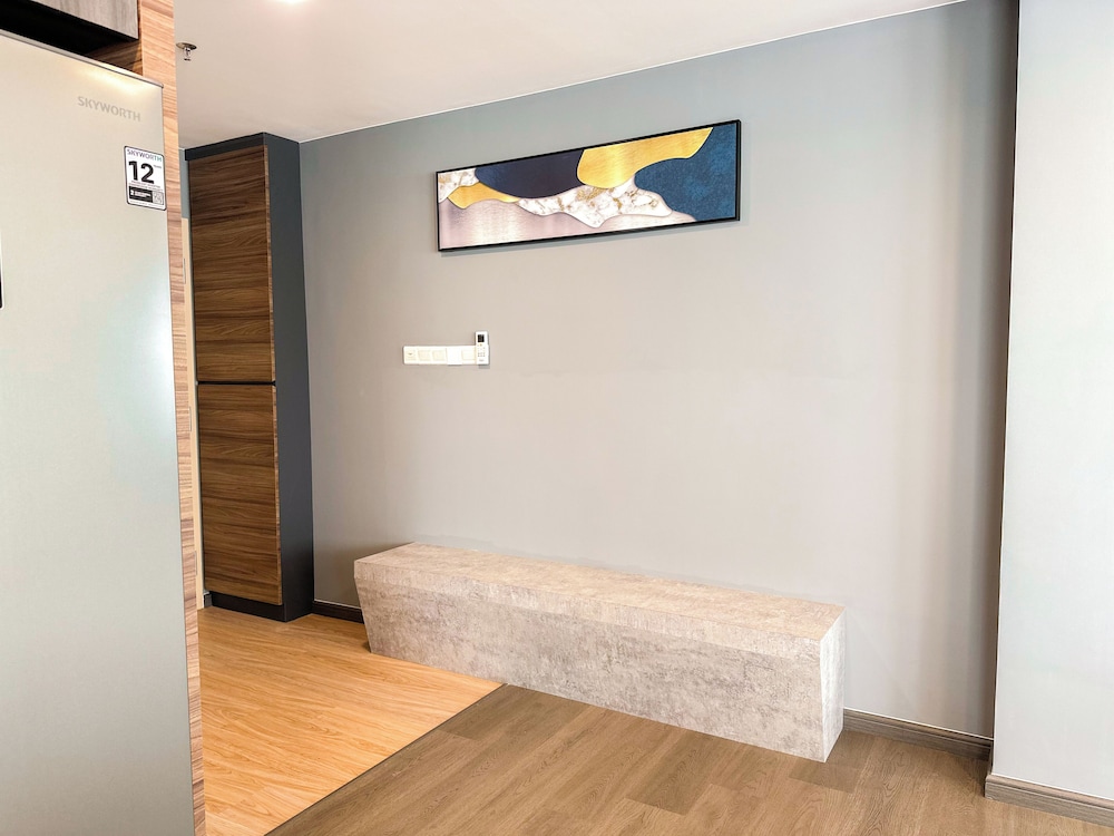 Deco Home @Aru Suites 10/50
