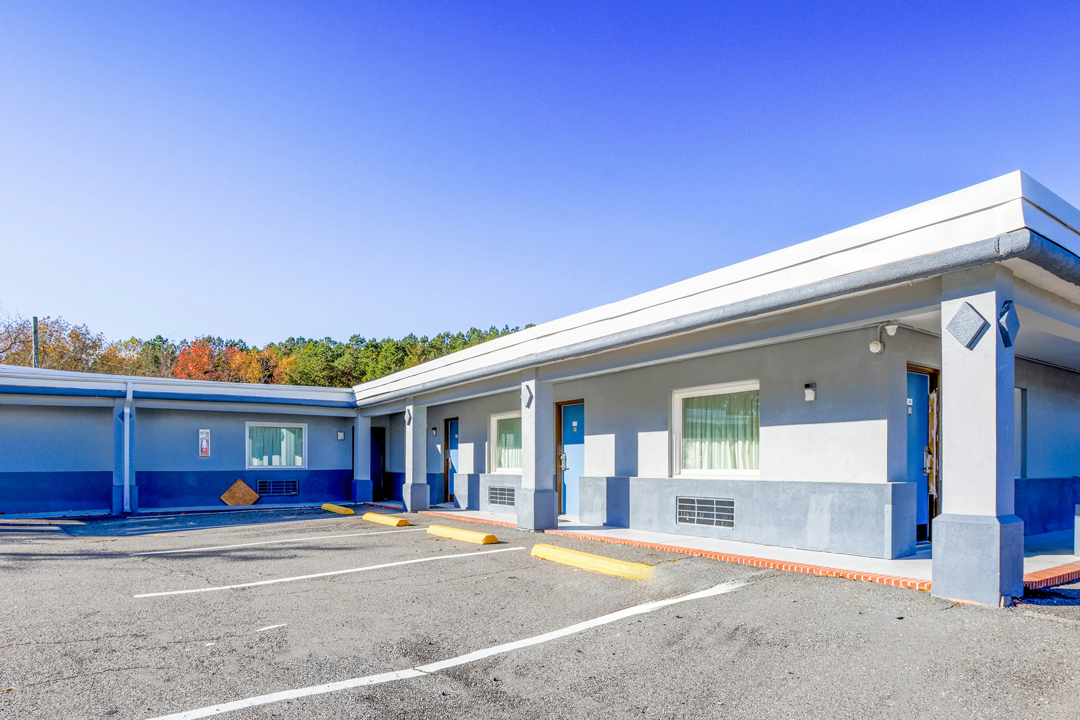 Whispering Pines by Hotel O Whitestone VA 37/50