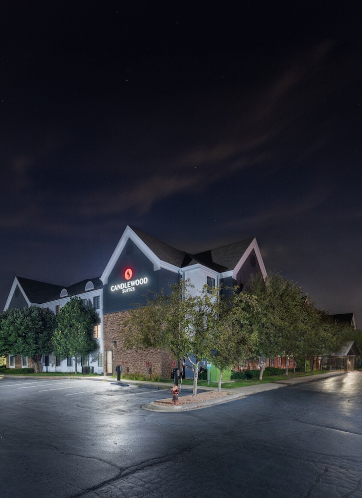 Candlewood Suites Eagan Arpt South - Mall Area, an IHG Hotel 65/68