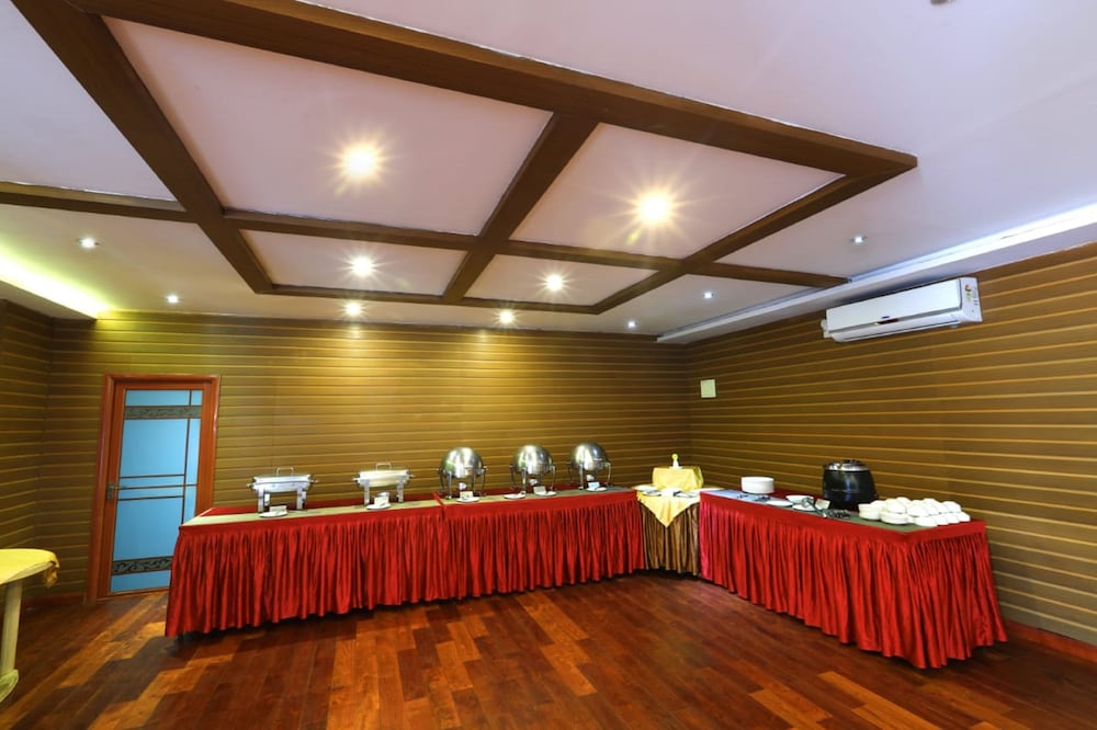 JalMahal Resort &amp; Spa 33/72