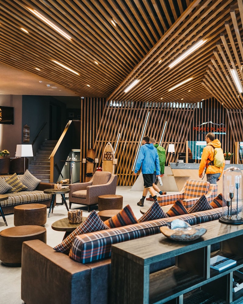 Peaks Place Apartment Hotel And Spa 55/68
