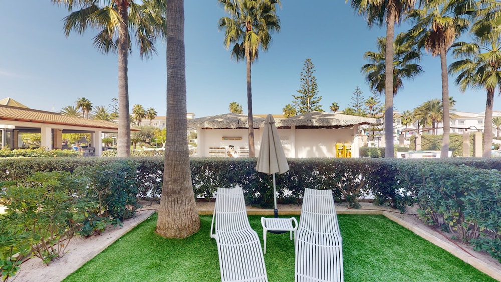 Playa Garden Selection Hotel & Spa 65/69