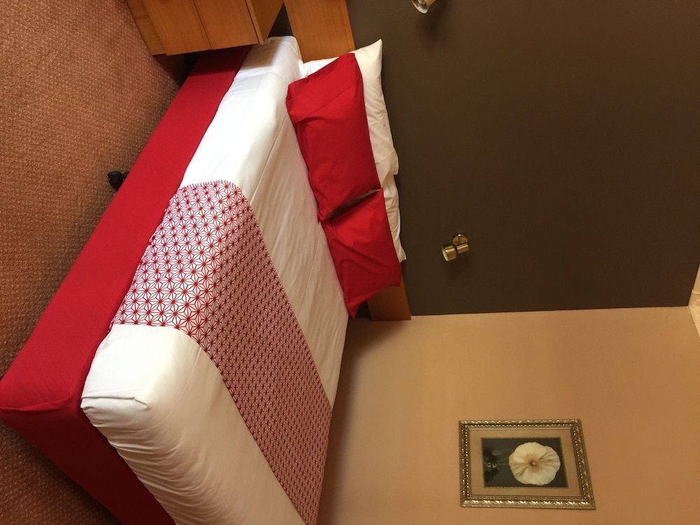 Philadelphia Motor Inn 8/22