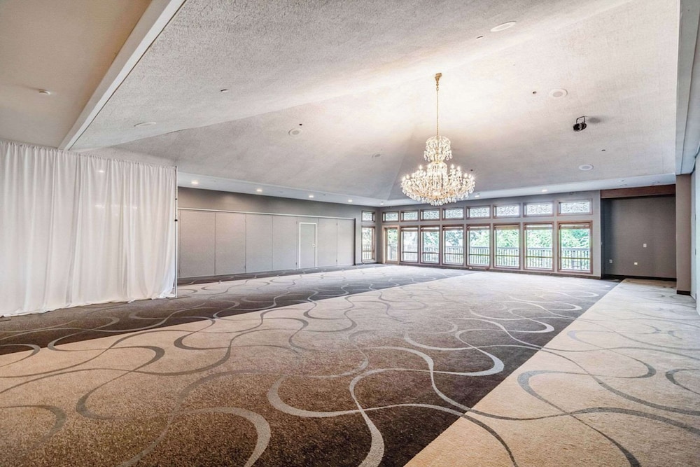 Riverview Inn & Suites, Ascend Hotel Collection 36/72