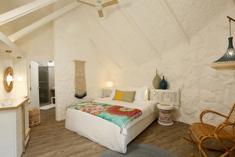 PREMIUM GARDEN BUNGALOW