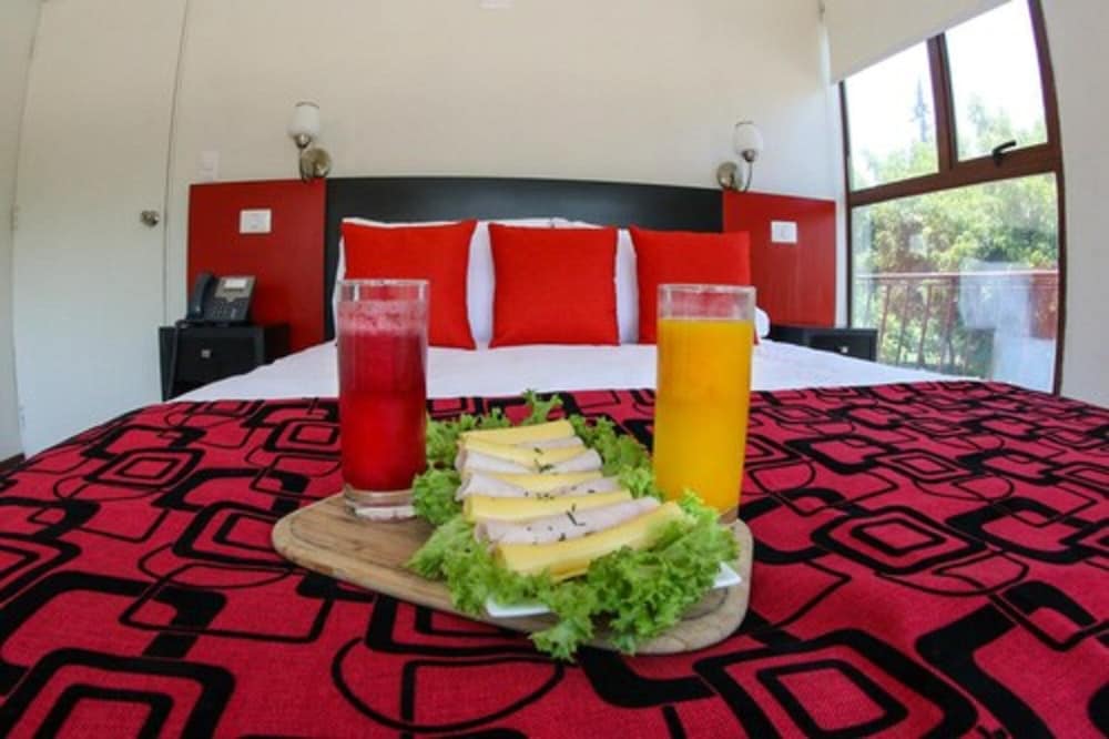Hotel Plaza Nunoa 30/37