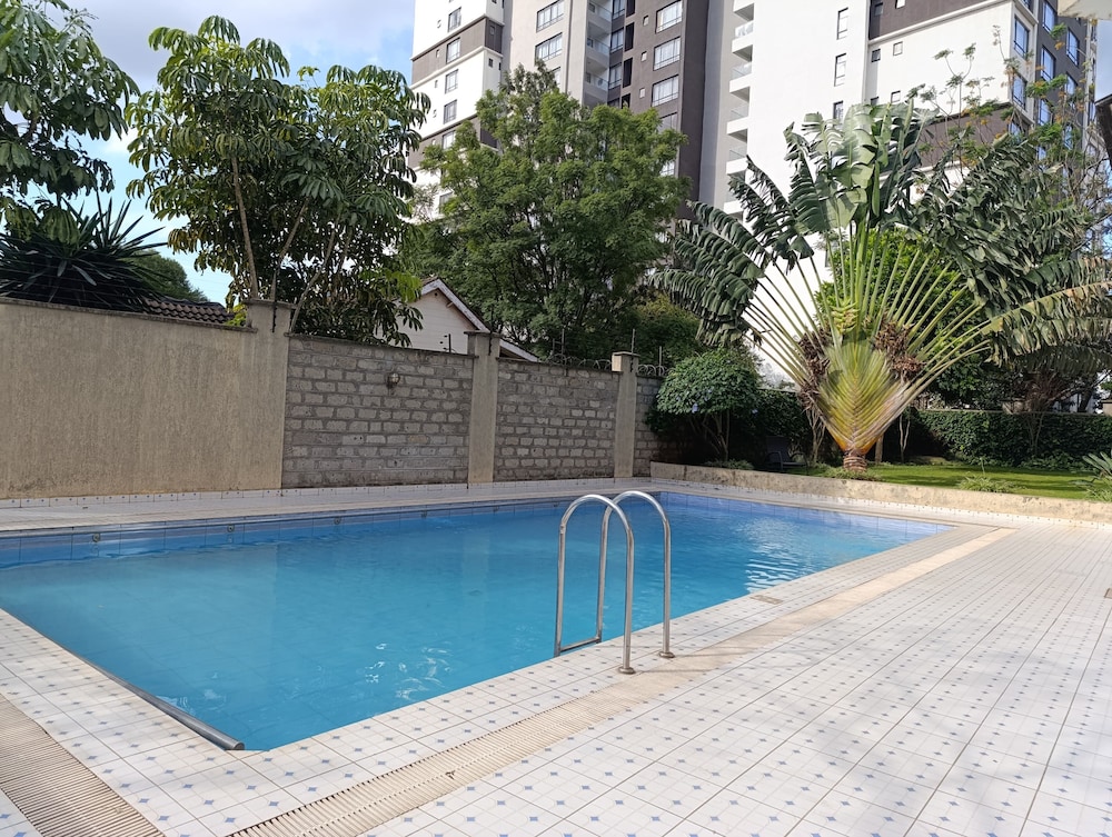 Myra Residences By Trianum 88/95
