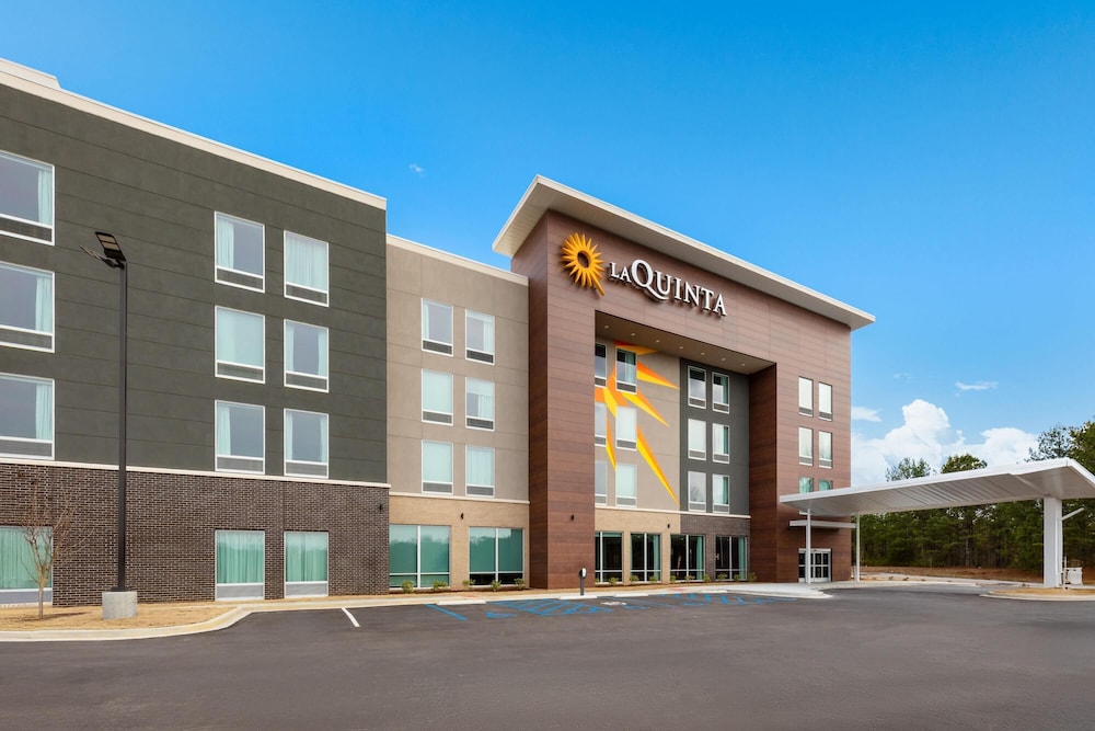 La Quinta Inn & Suites by Wyndham Athens 44/49