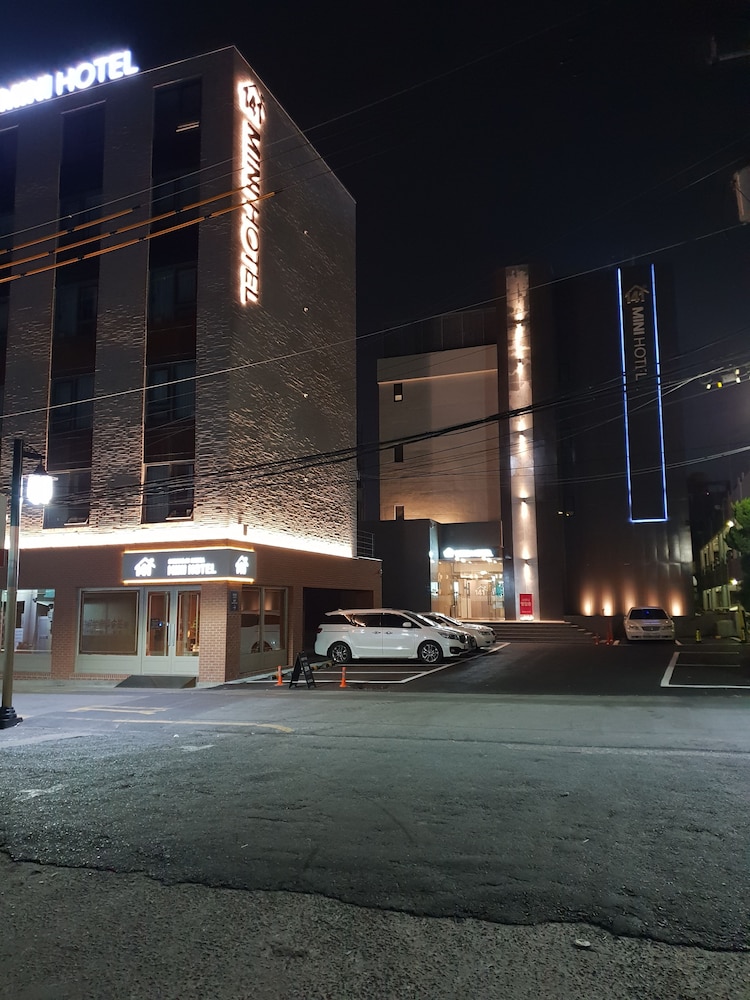 141 Mini Hotel 5/46