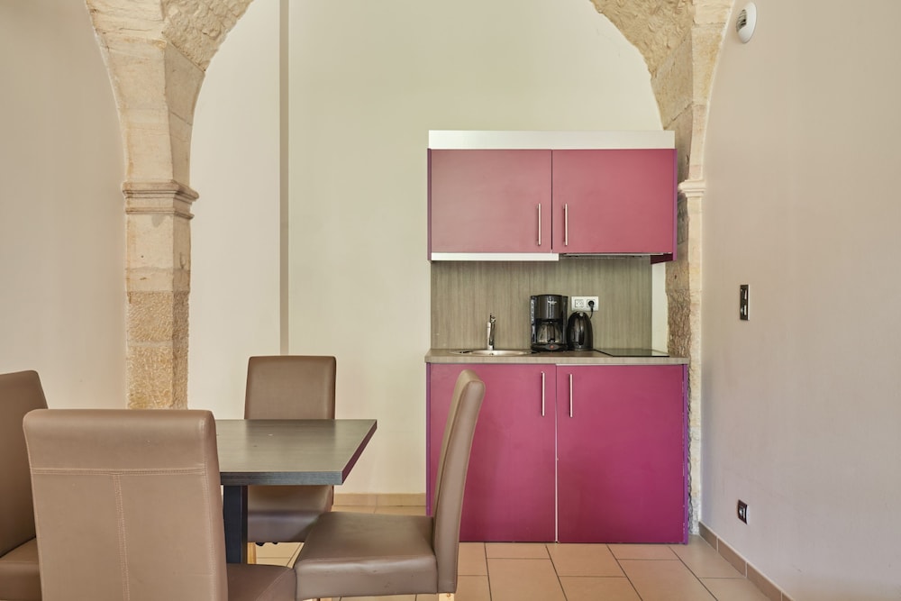 Appart'hotel Odalys City Dijon Centre Les Cordeliers 15/78