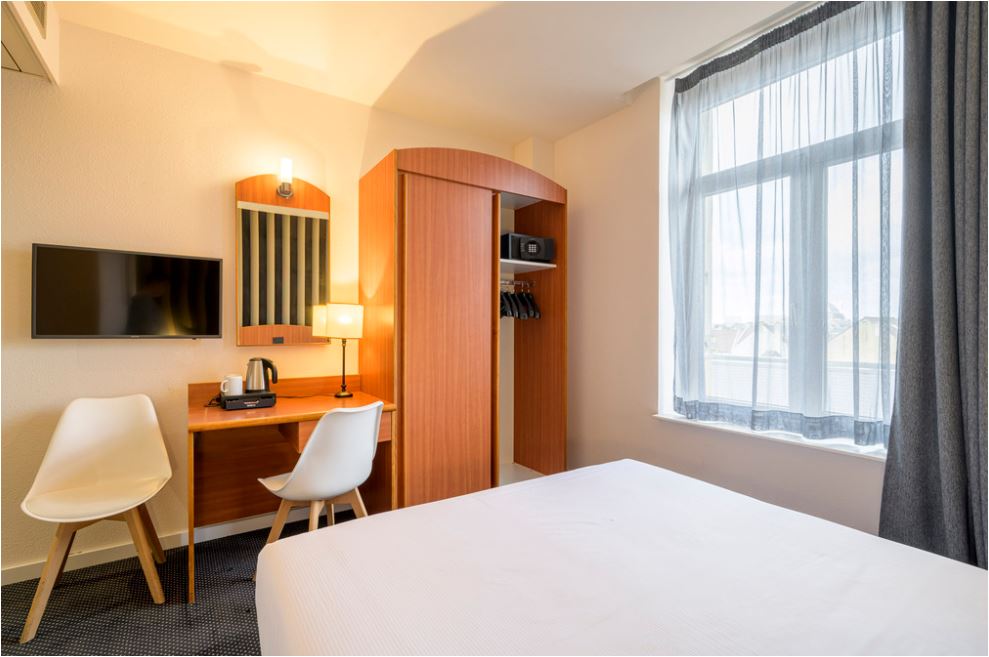 CLASSIC, DOUBLE OR TWIN BED