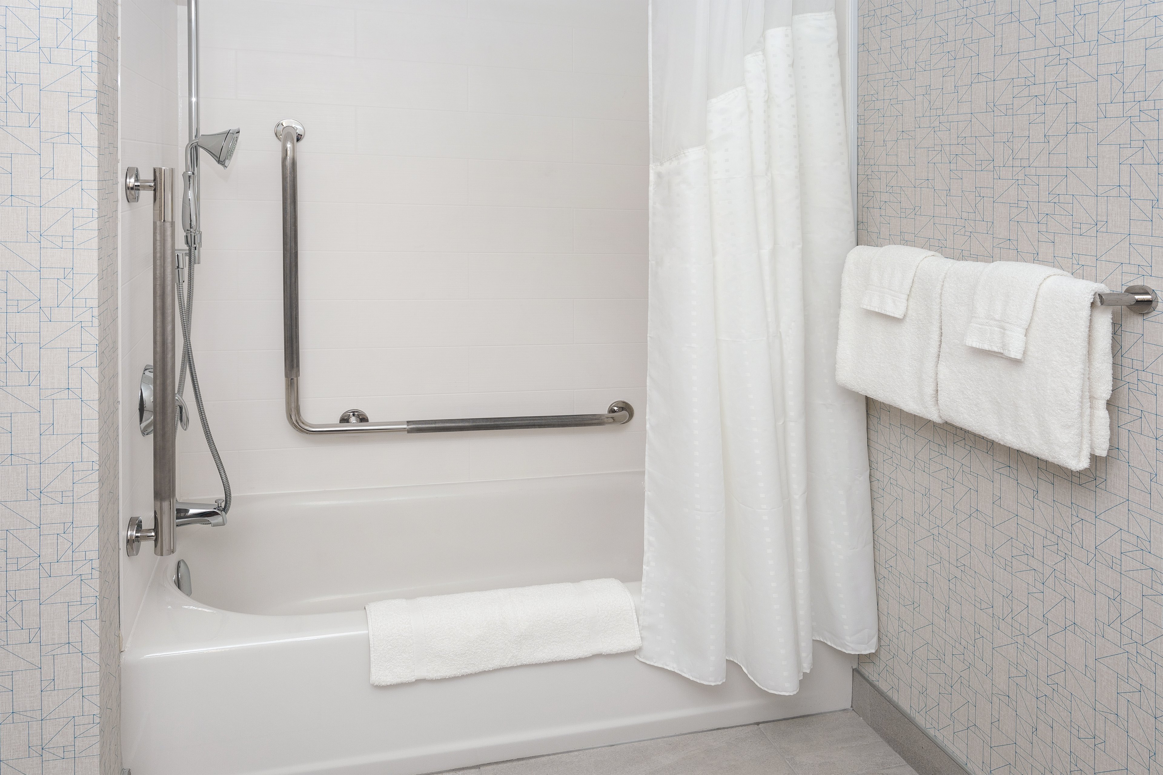 Holiday Inn Express And Suites Ottawa Downtown East 78/78