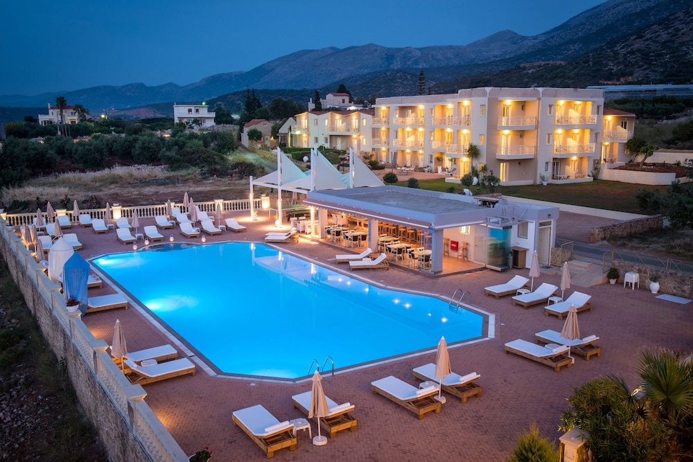 Notos Heights Hotel Suites 64/71