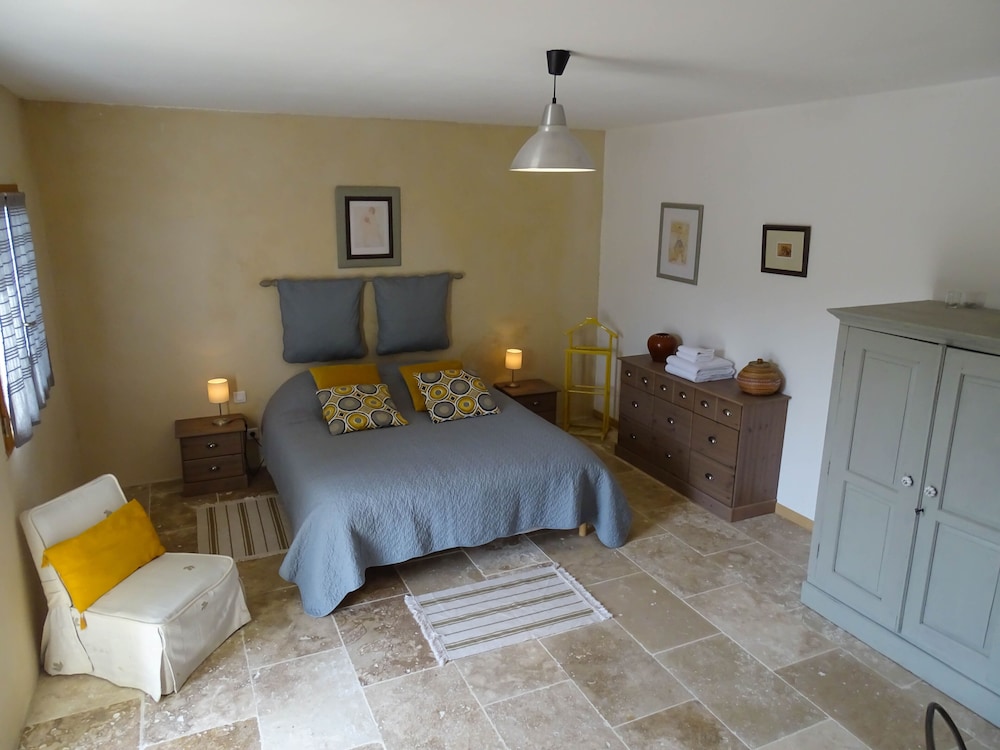 DELUXE, DOUBLE BED, PARK VIEW